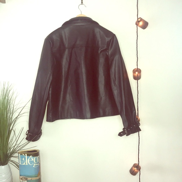 MISSGUIDED Faux Leather Motorcycle Jacket - Picture 5 of 8